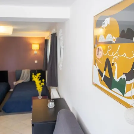 Luna Goscinne Homestay *