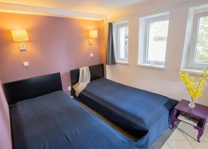 Luna Goscinne Шклярска-Поремба